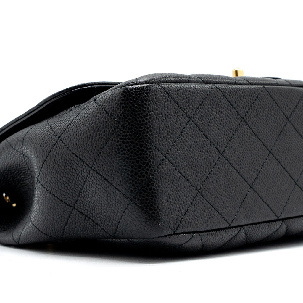Chanel classic jumbo single flap bag caviar black