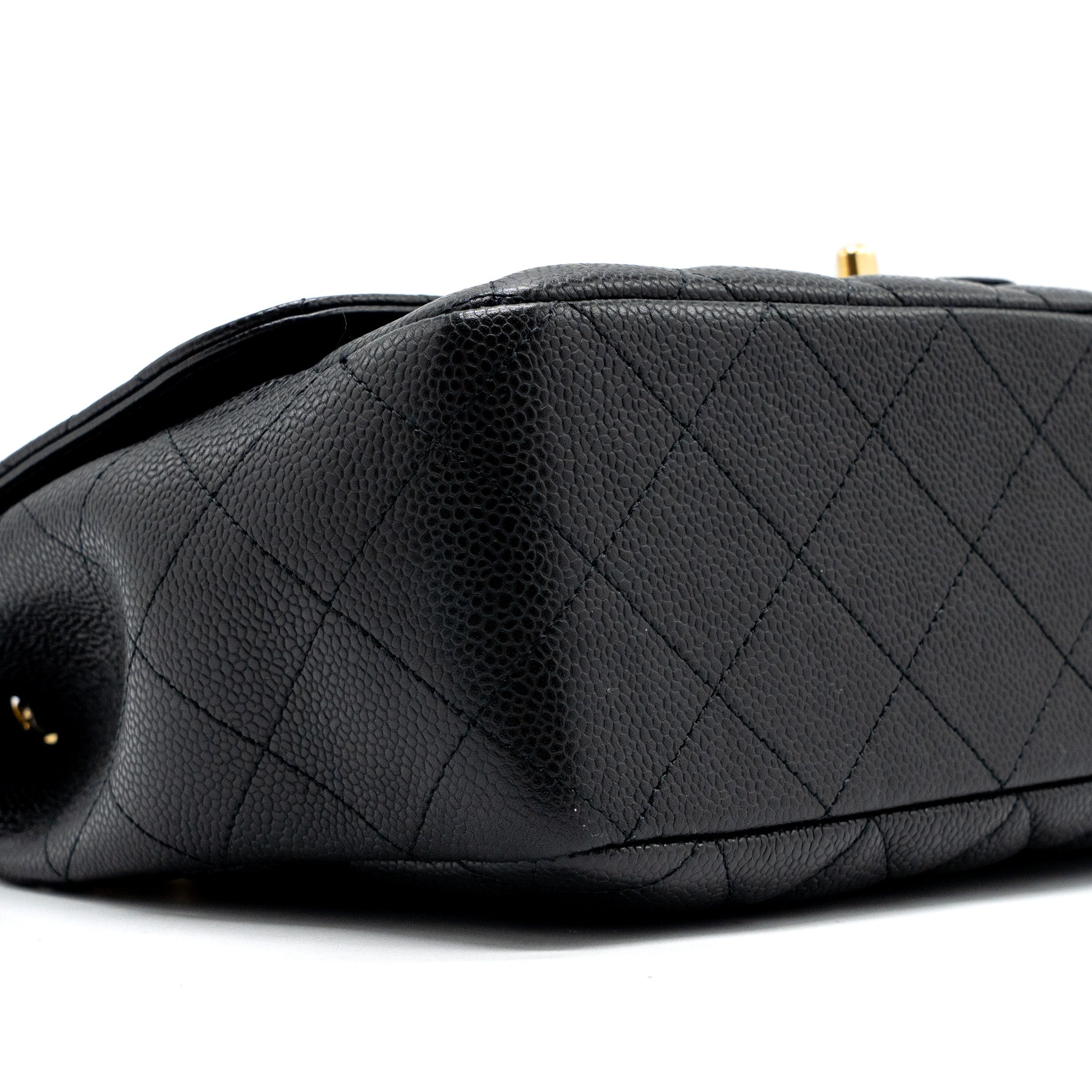 Chanel classic jumbo single flap bag caviar black