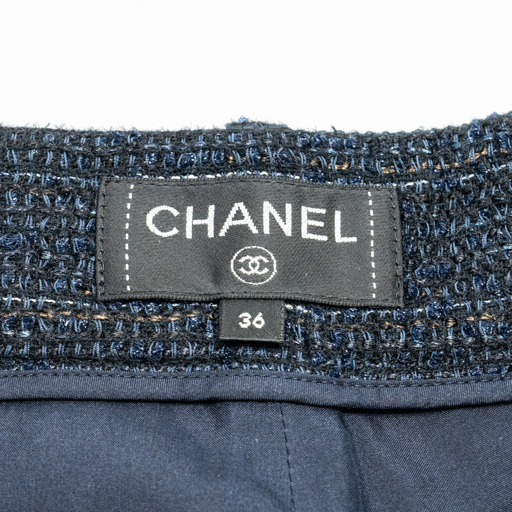 Chanel size 36 Knee-length shorts tweed black