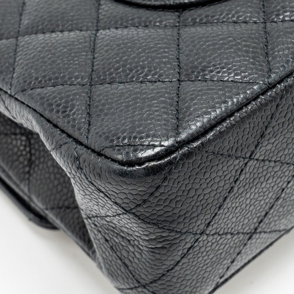 Chanel Medium classic double flap bag caviar Black