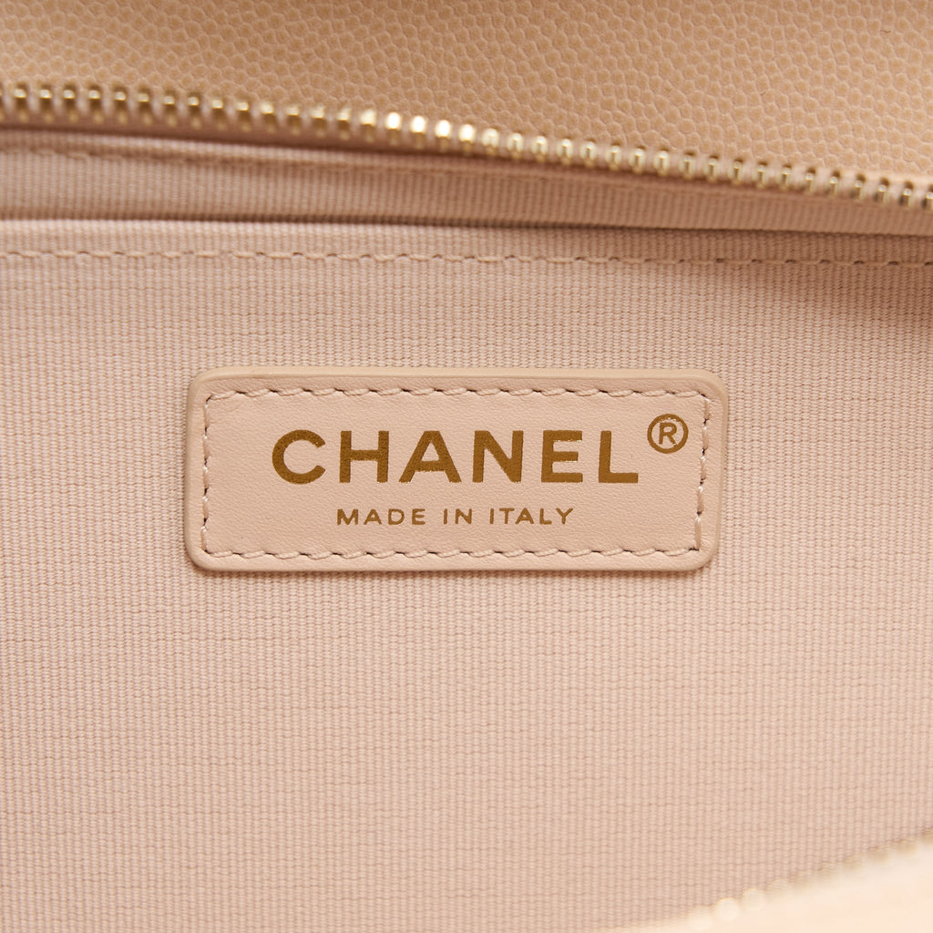Chanel 21K Crossbody Bag Caviar Light Beige L (Microchip)