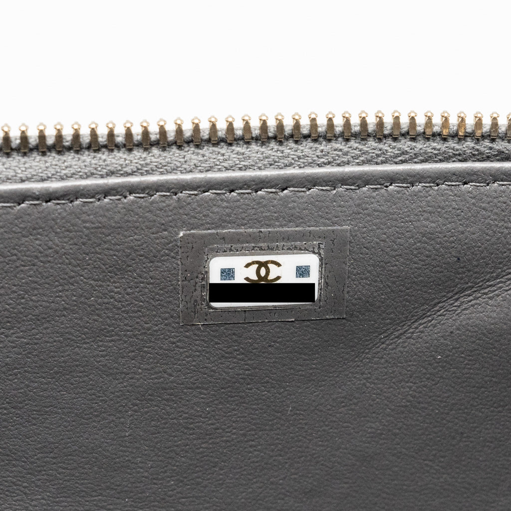 Chanel long vanity case lambskin grey L (microchip)