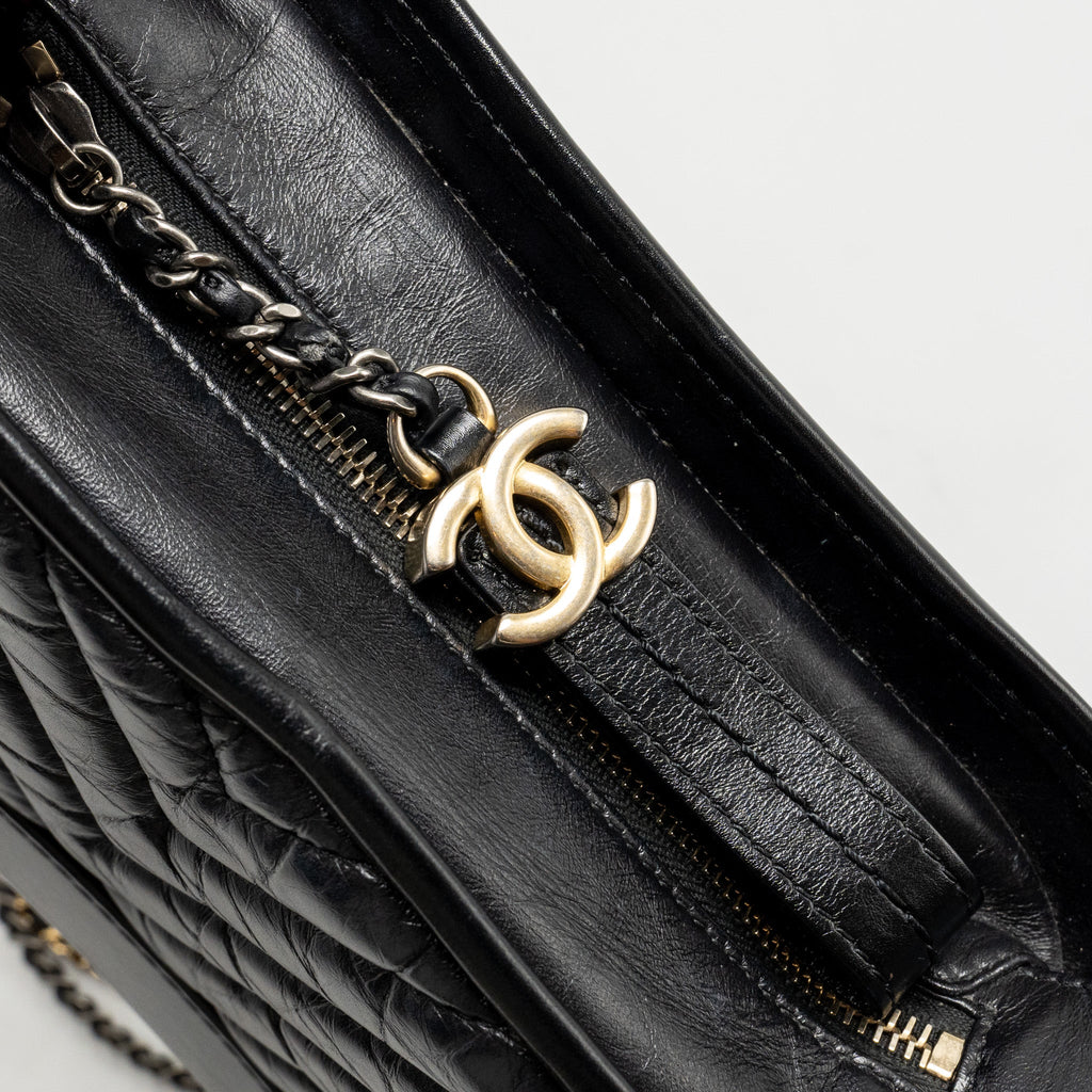 Chanel Small Gabrielle Hobo Bag Chevron Calfskin Black Multicolour Hardware
