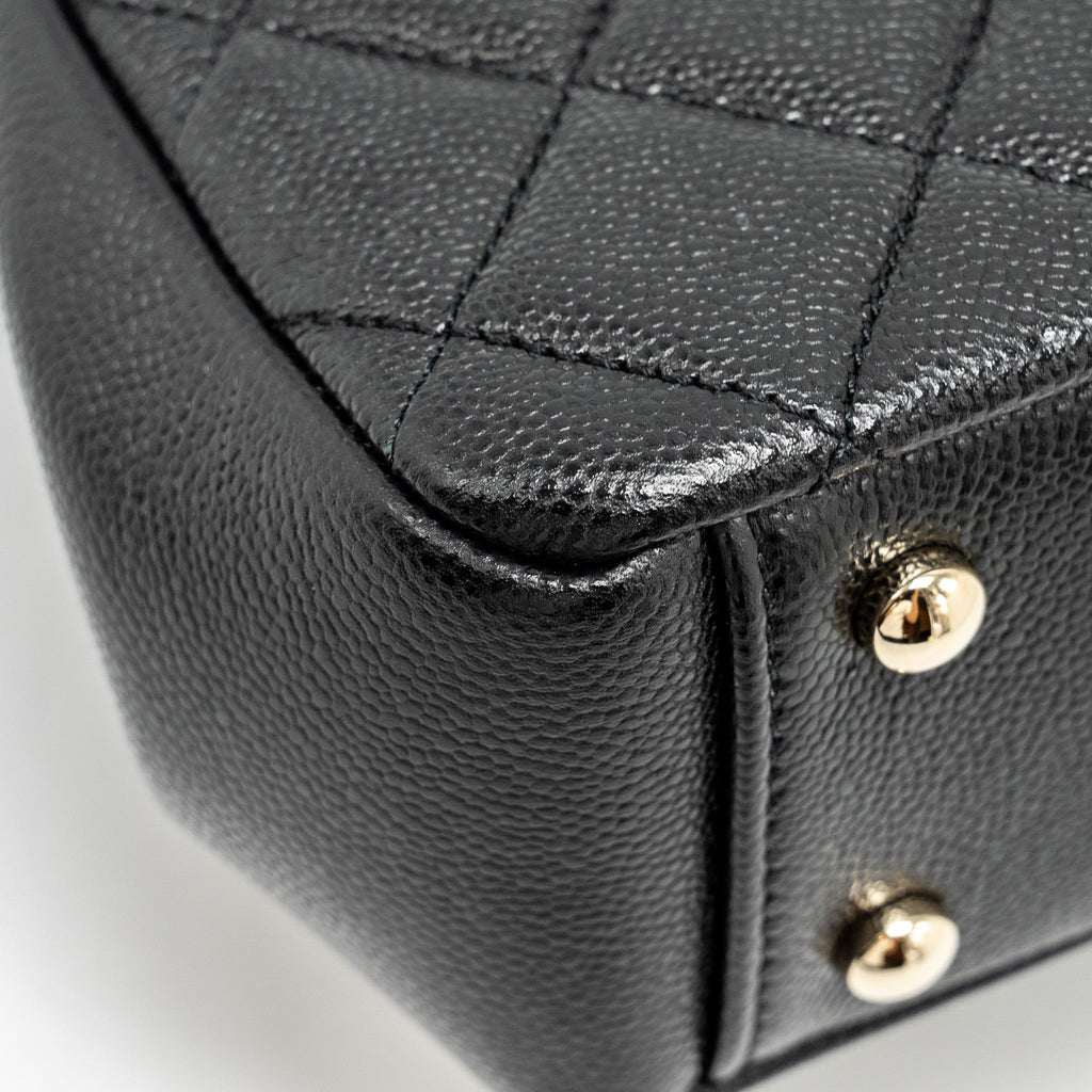 Chanel medium business affinity caviar black L (Microchip)