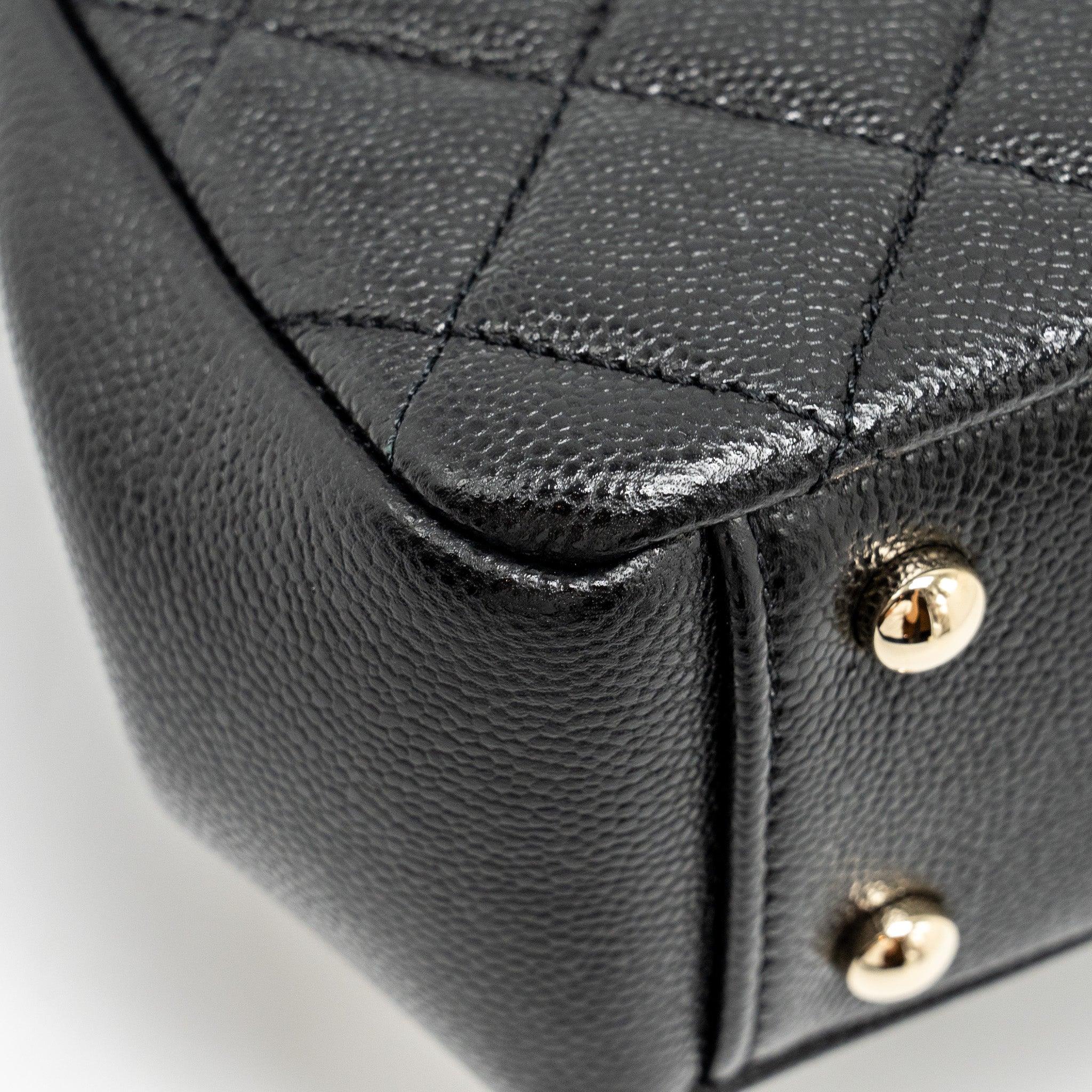 Chanel medium business affinity caviar black L (Microchip)