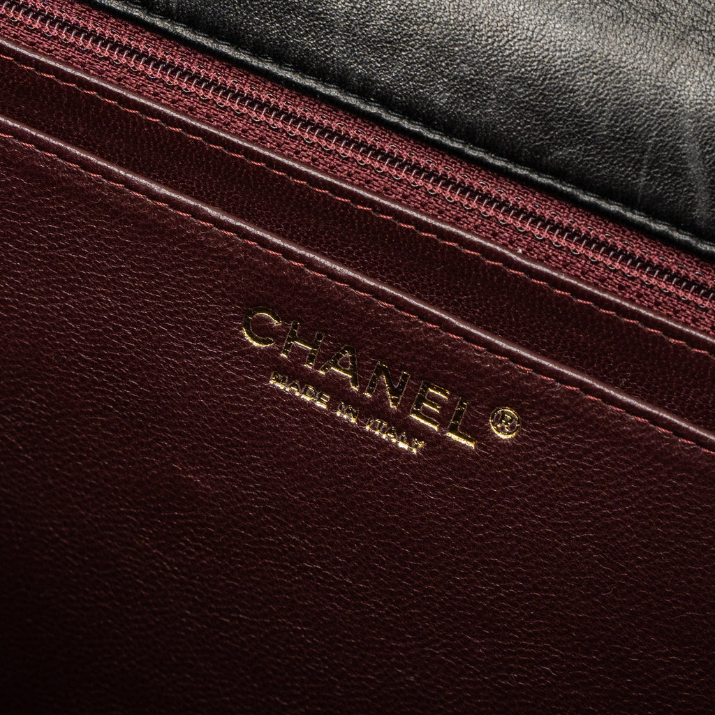 Chanel Maxi Classic Single Flap Bag Lambskin Black