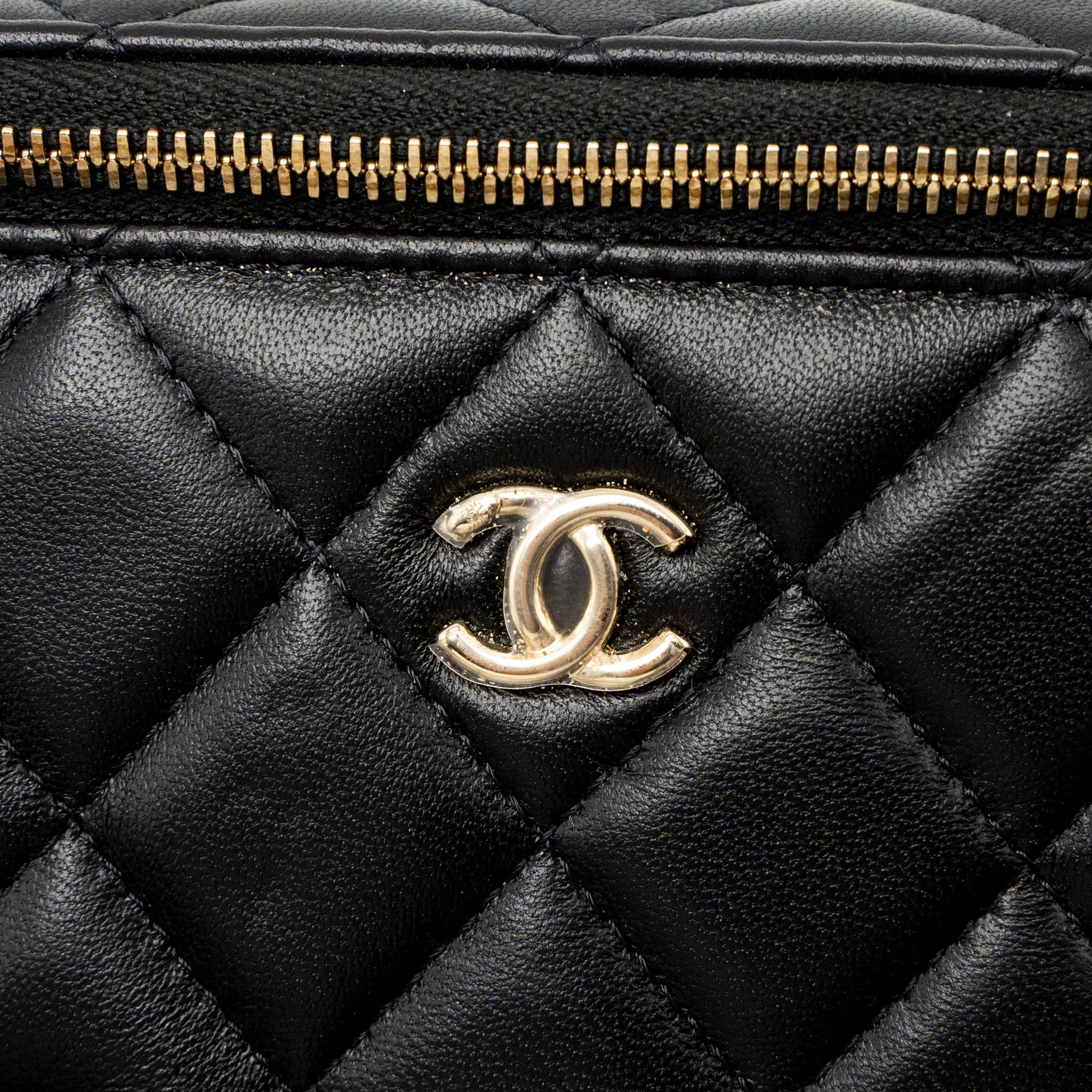 Chanel 23C Pearl Crush Long Vanity with Chain Lambskin Black L (Microchip)