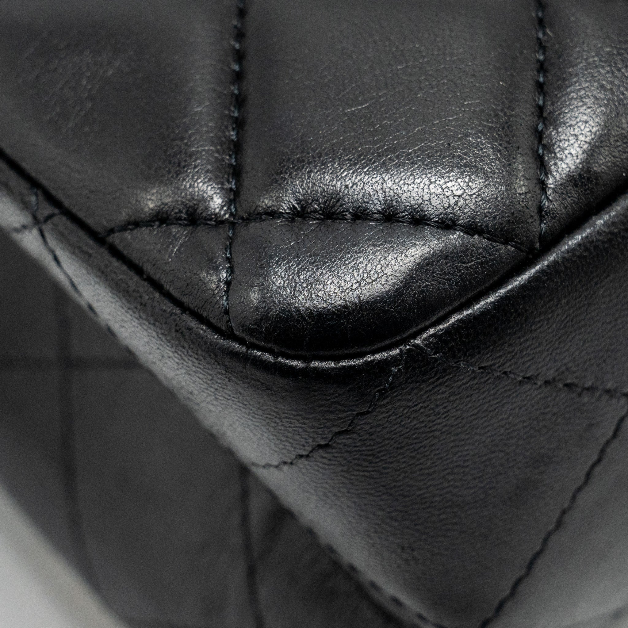 Chanel Classic single Flap Bag Lambskin Black