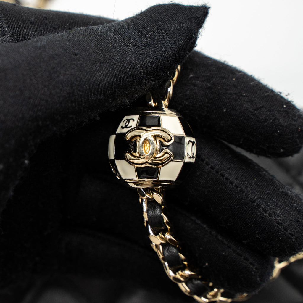 Chanel 23C Pearl Crush Long Vanity with Chain Lambskin Black L (Microchip)