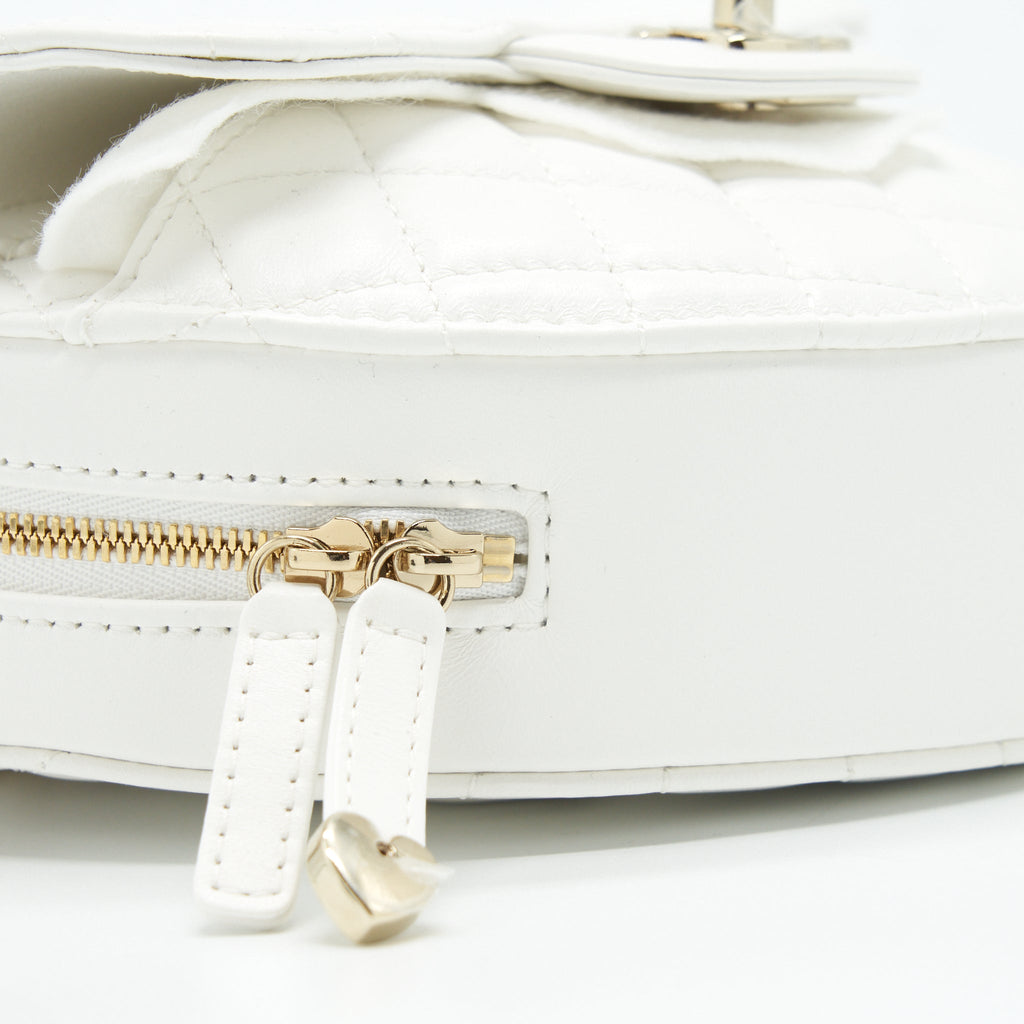 Chanel 22S Heart Bag Lambskin White L