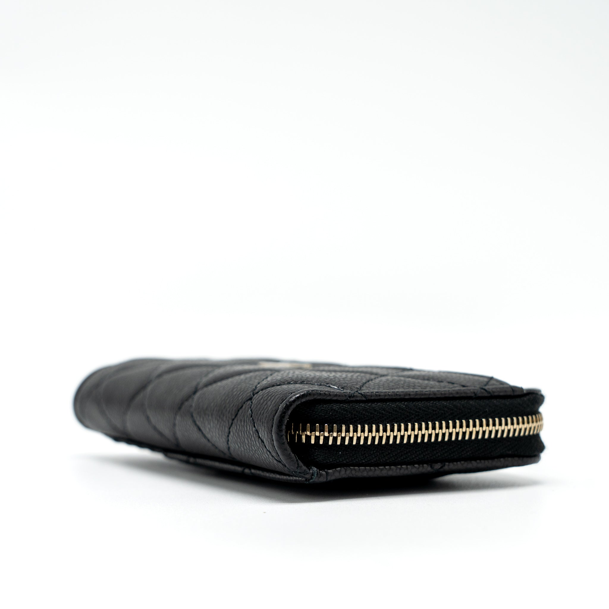 Chanel L Zip Wallet Caviar Black L (Microchip)
