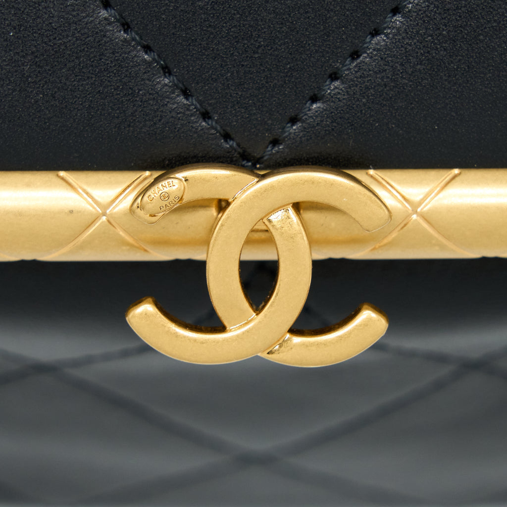Chanel Kiss Lock Clasp Bag Lambskin Black Brushed