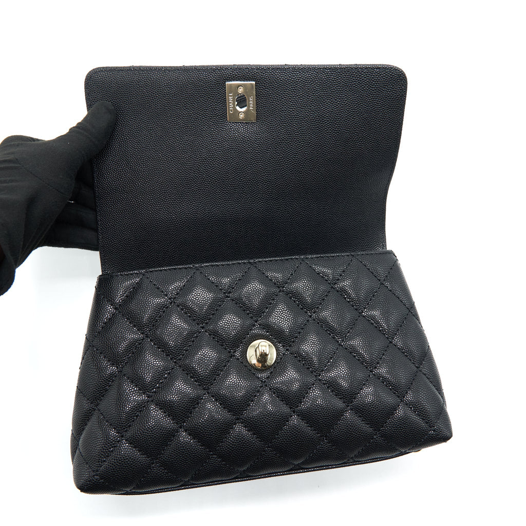 Chanel 22P Small Coco Handle Caviar Black L