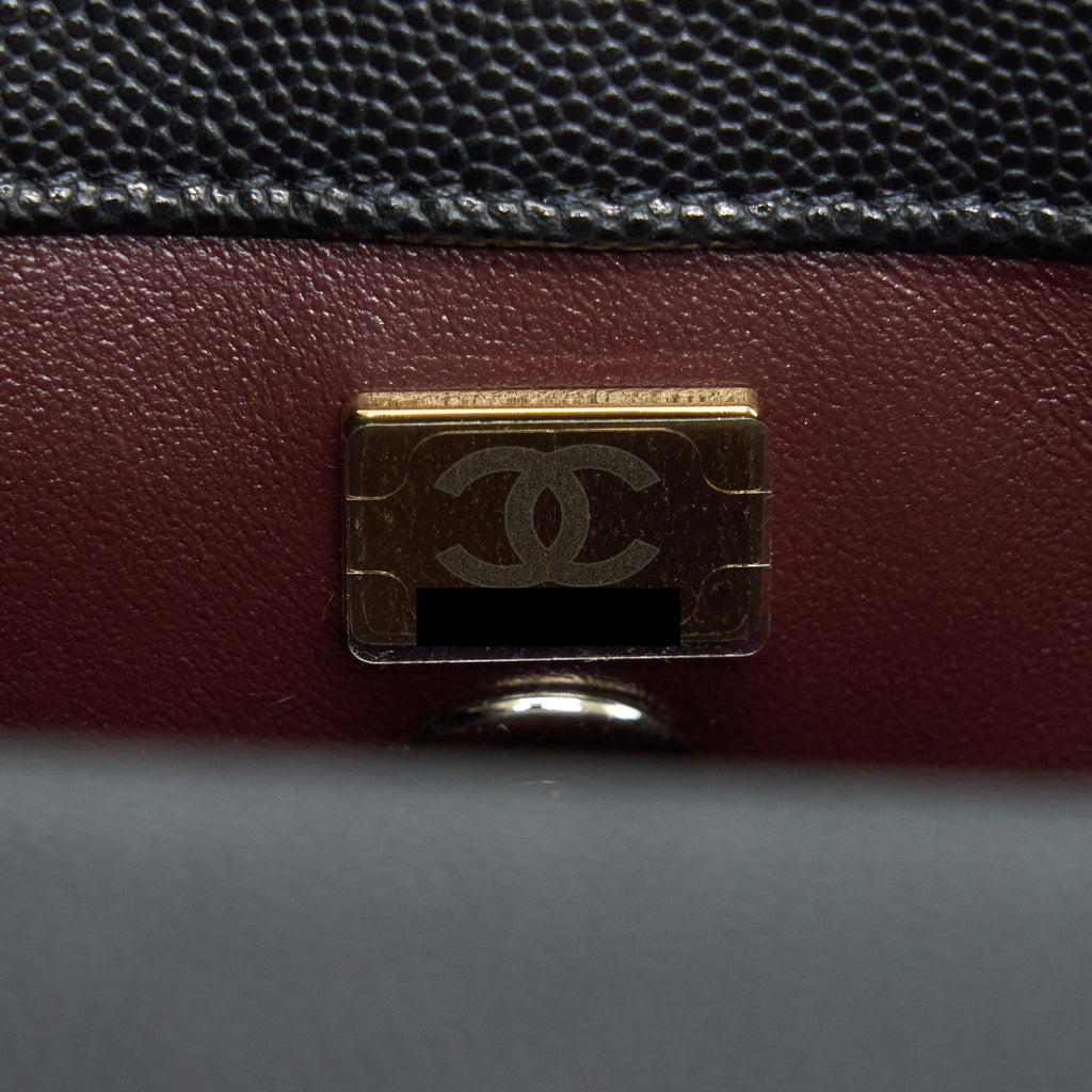 Chanel 22P Small Coco Handle Caviar Black L