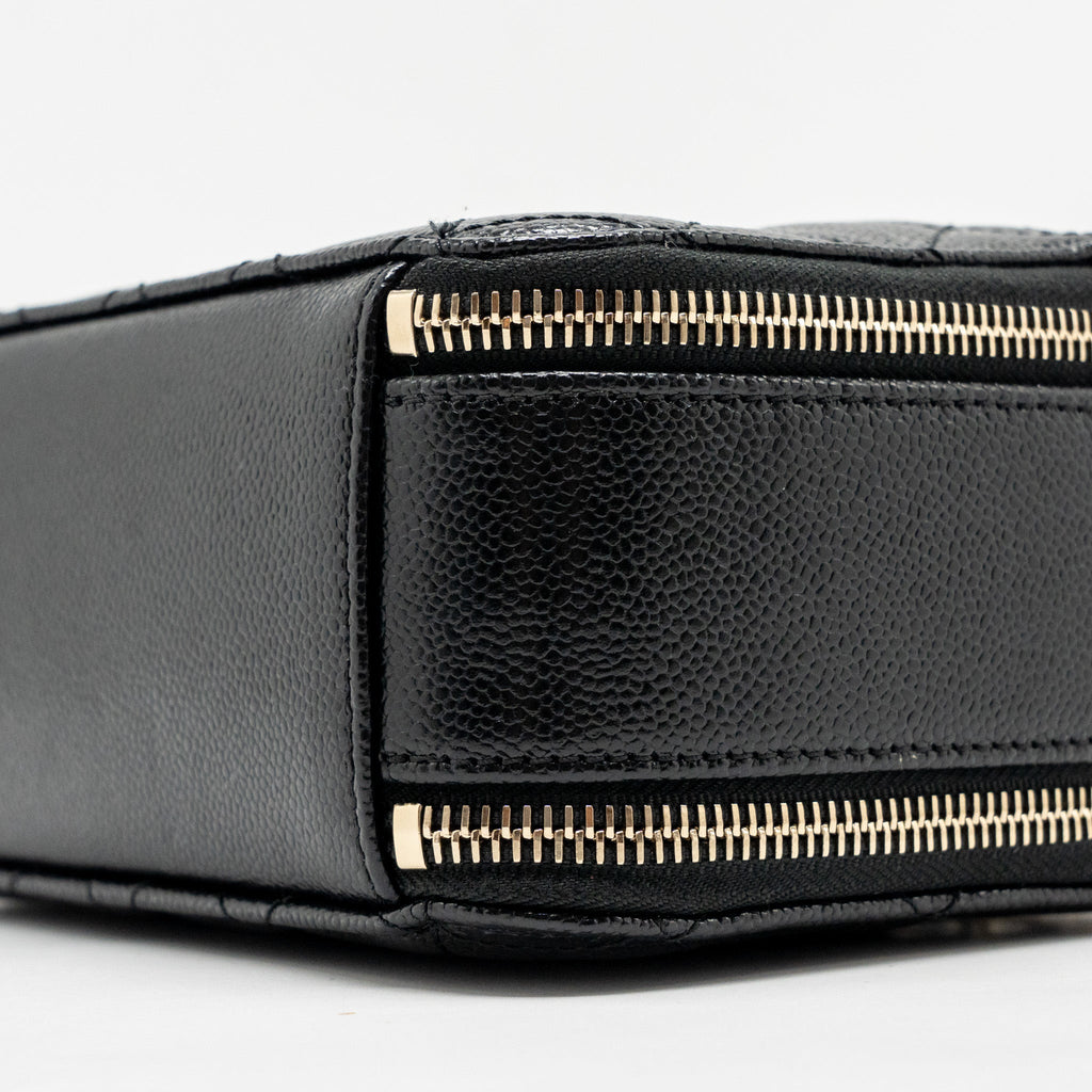 Chanel Logo Detailed Handle Mini Pick Me Up Vanity Case Caviar Black  (Microchip)