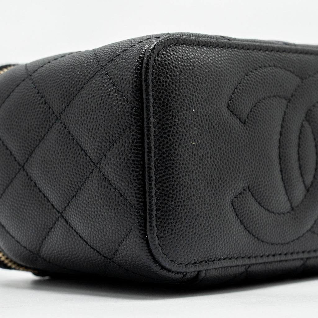 CHANEL Long Vanity With Chain Caviar Black L