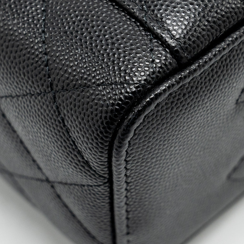 CHANEL Long Vanity With Chain Caviar Black L
