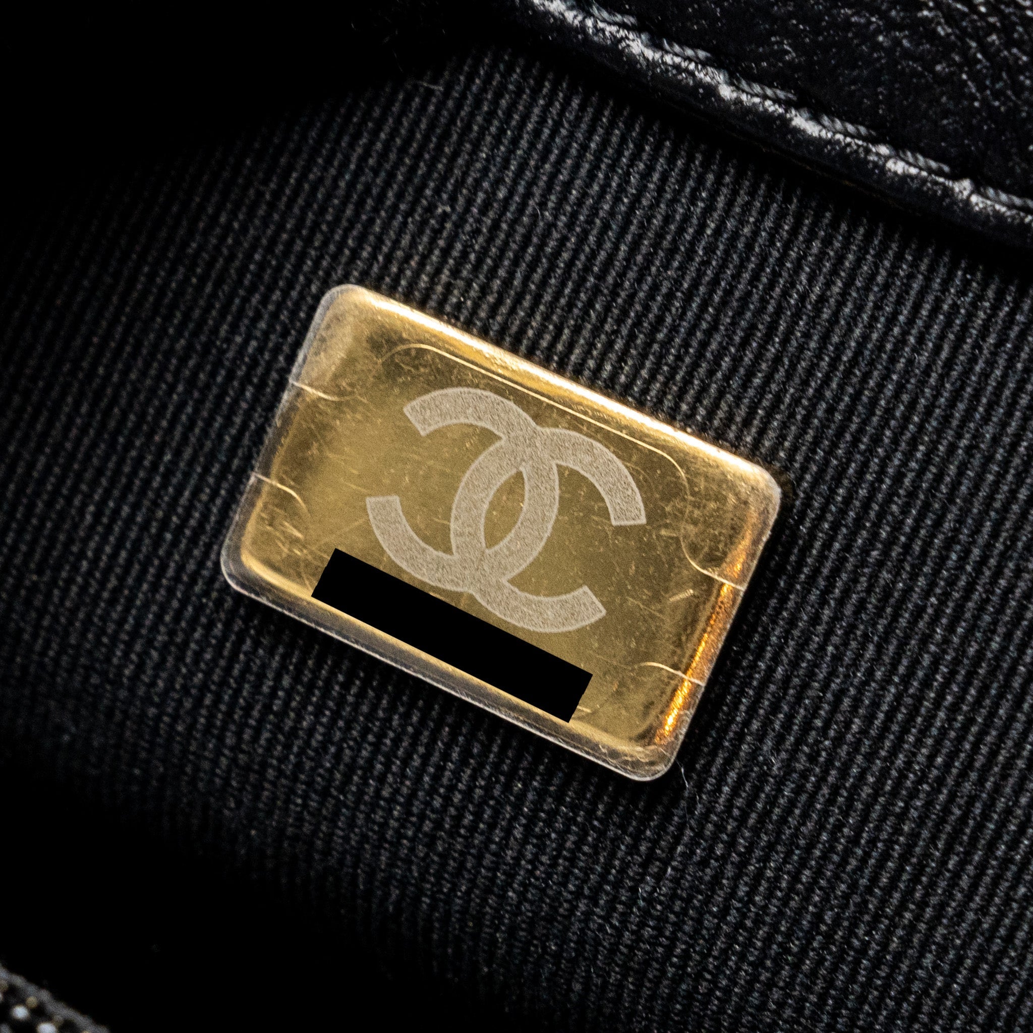 Chanel Quilted flap bag with detailed logo and chain lambskin black  (microchip)