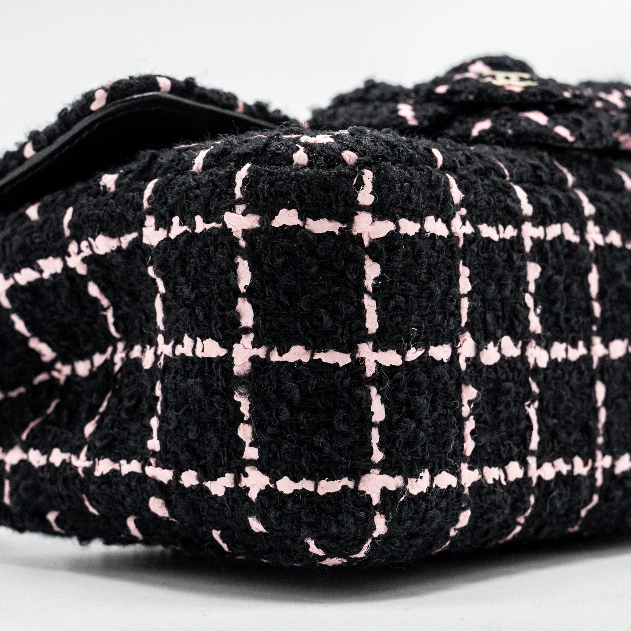 Chanel 23K Flower Bomb Mini Rectangular Flap Bag Tweed Black / Pink L (Microchip)