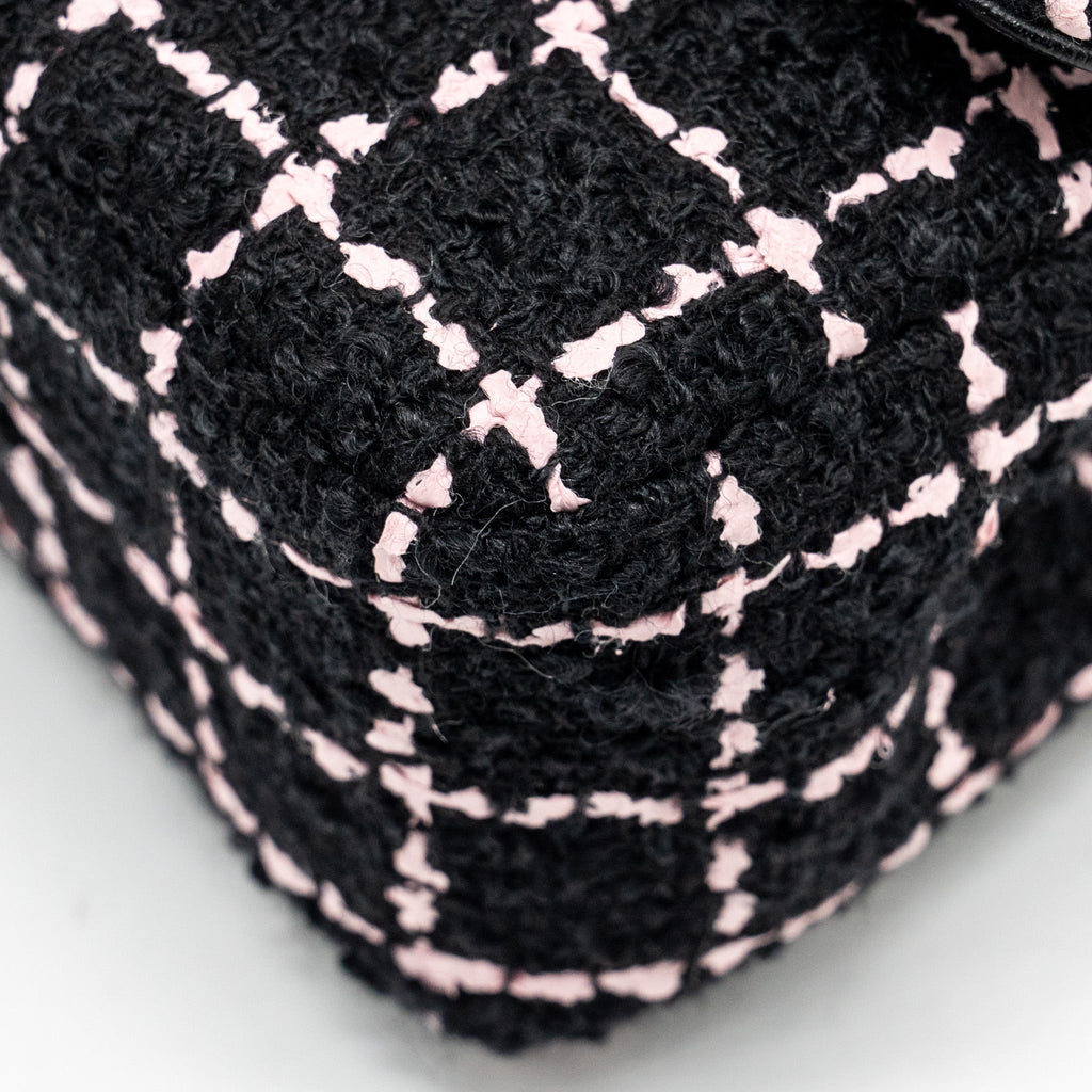 Chanel 23K Flower Bomb Mini Rectangular Flap Bag Tweed Black / Pink L (Microchip)