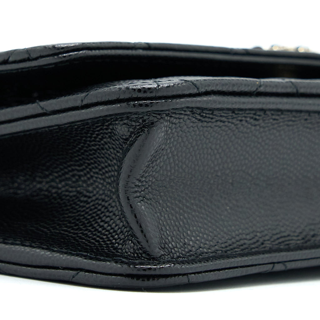 Chanel 22S Wallet On Chains With Detail CC Logo Caviar Black L