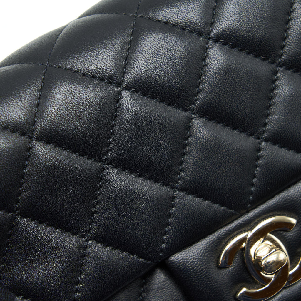 Chanel mini rectangular flap Bag Lambskin Black L