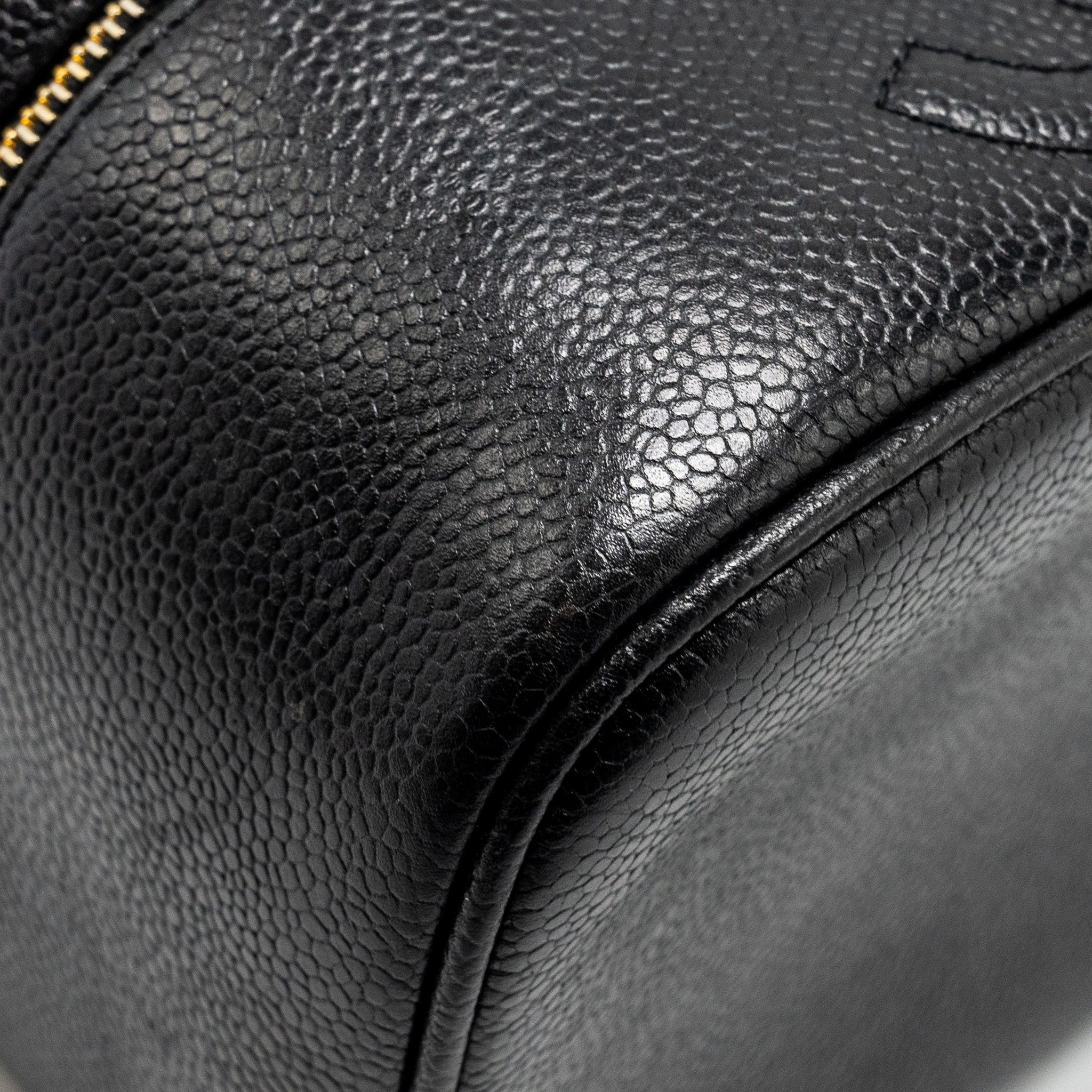 CHANEL VINTAGE Vanity Case Caviar Black