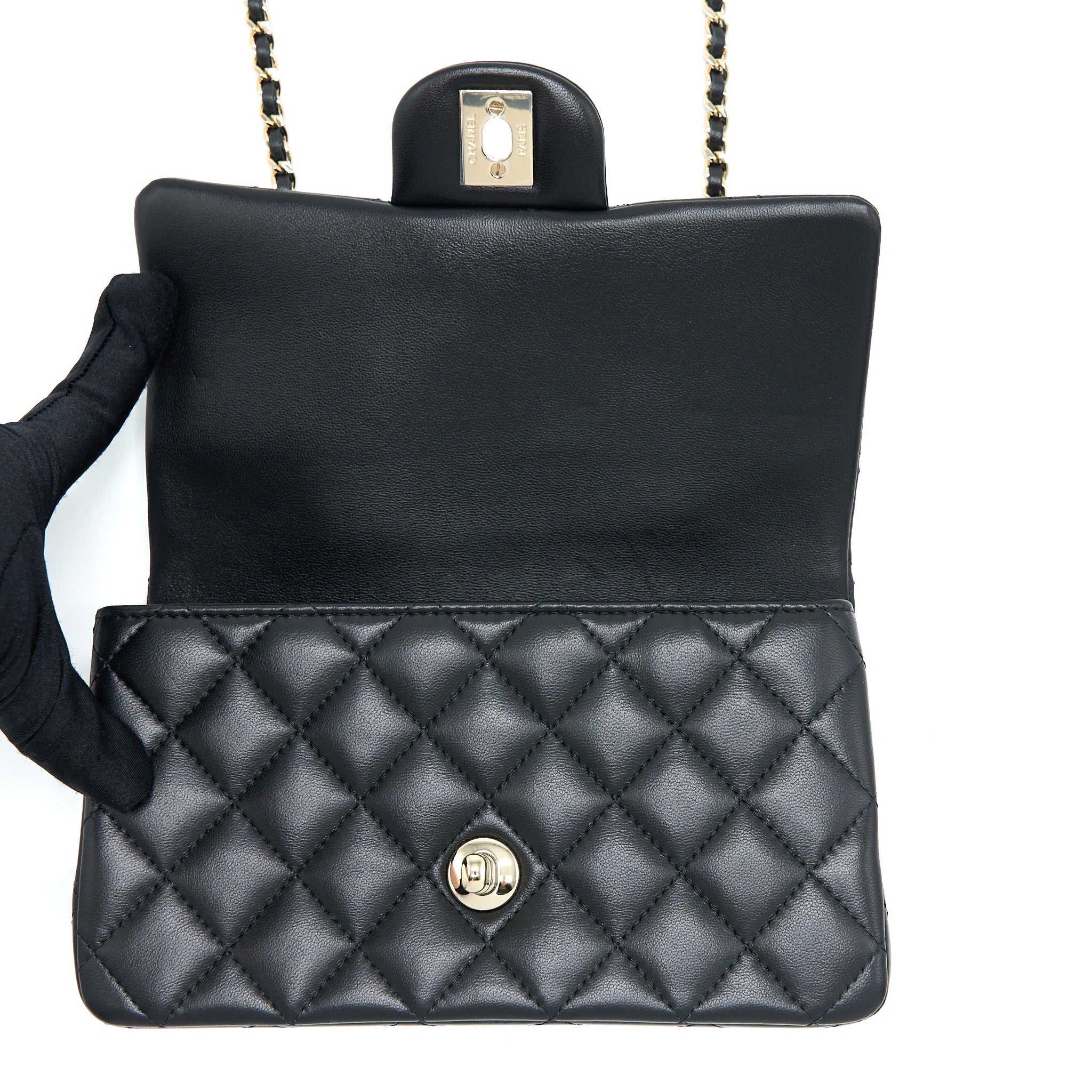 Chanel 22P lion charm Top Handle Mini Rectangular flap bag Lambskin Black L (Microchip)