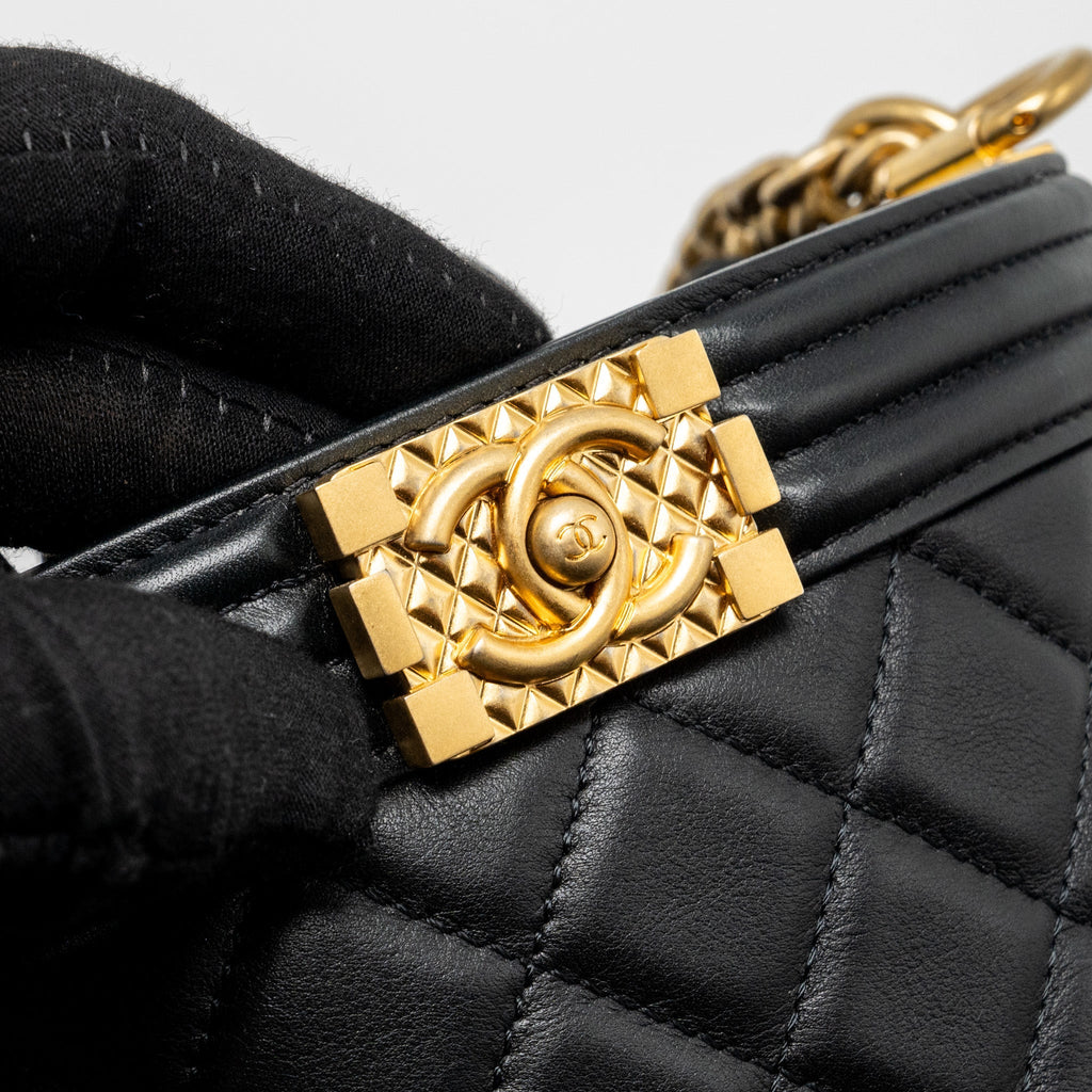 Chanel Top handle boy bucket bag lambskin black