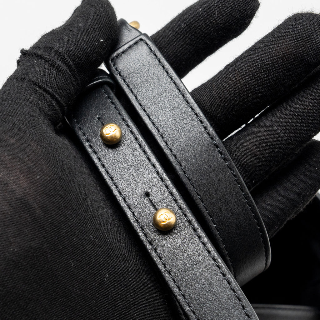 Chanel Top handle boy bucket bag lambskin black