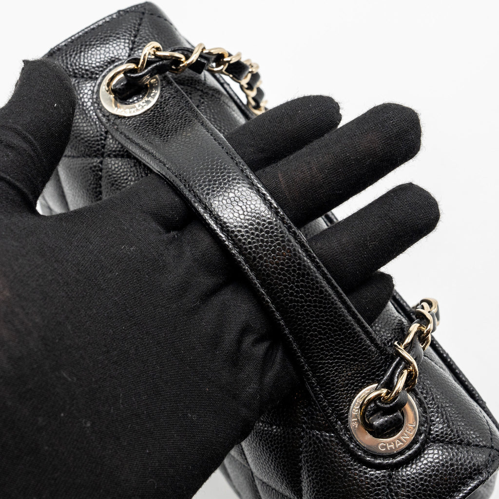 Chanel medium business affinity caviar black L (Microchip)