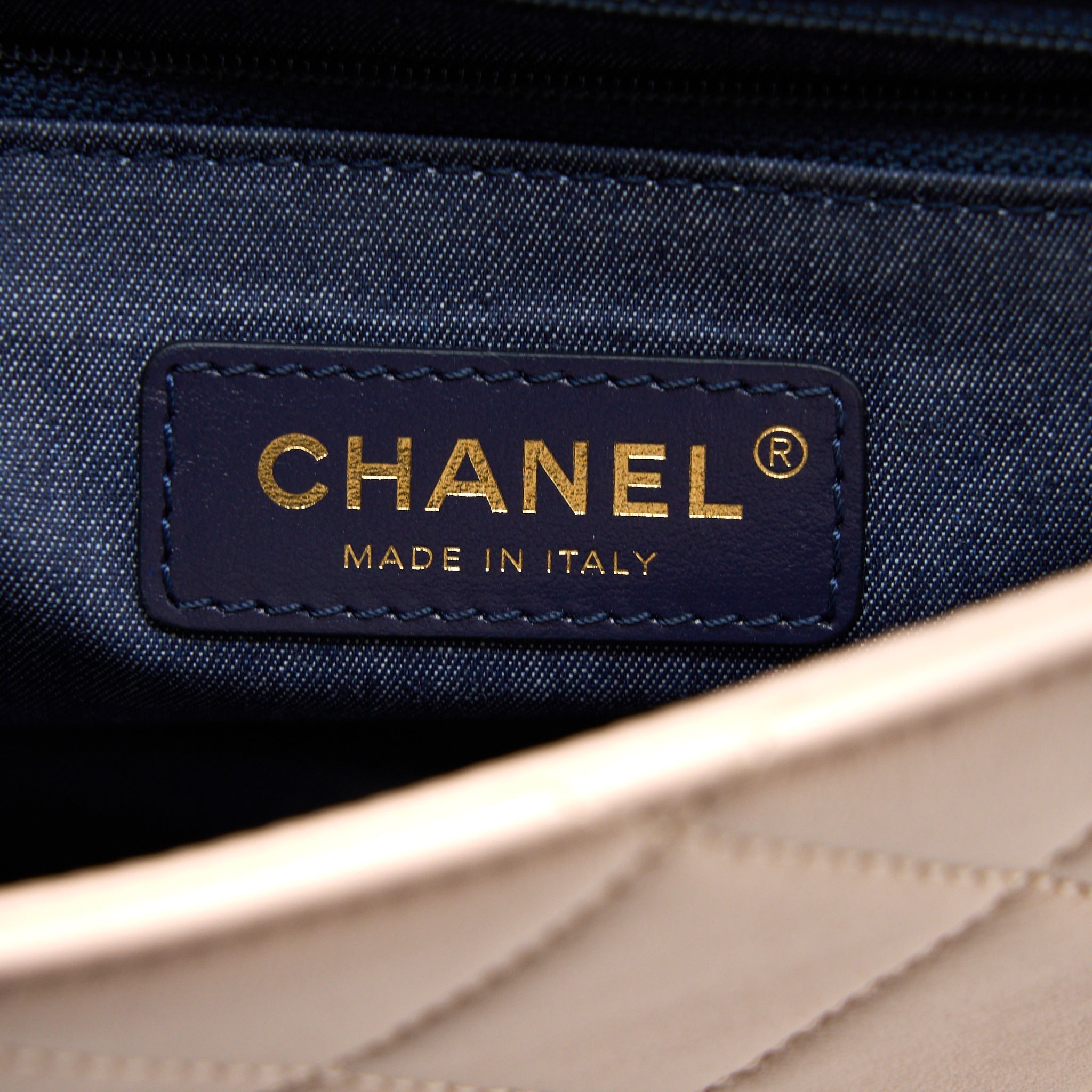 Chanel 22C Rectangular Flap Bag with Giant Top Handle Lambskin Pink L(Microchip)