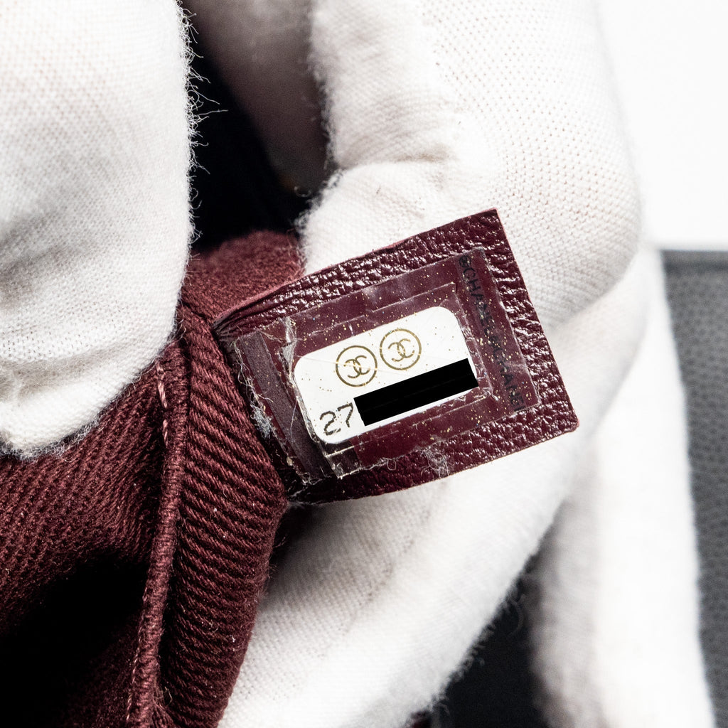 Chanel Medium Business Affinity Caviar black L