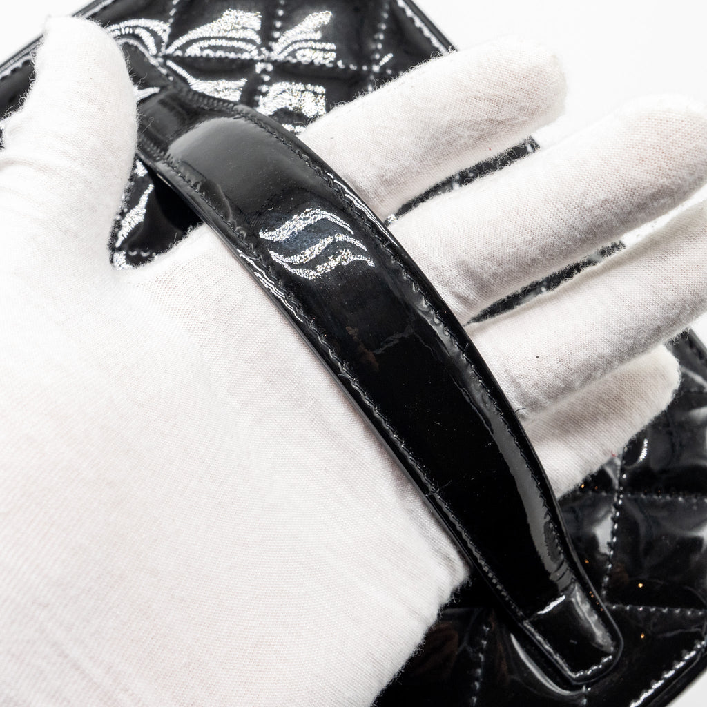 Chanel top handle vanity case patent black L
