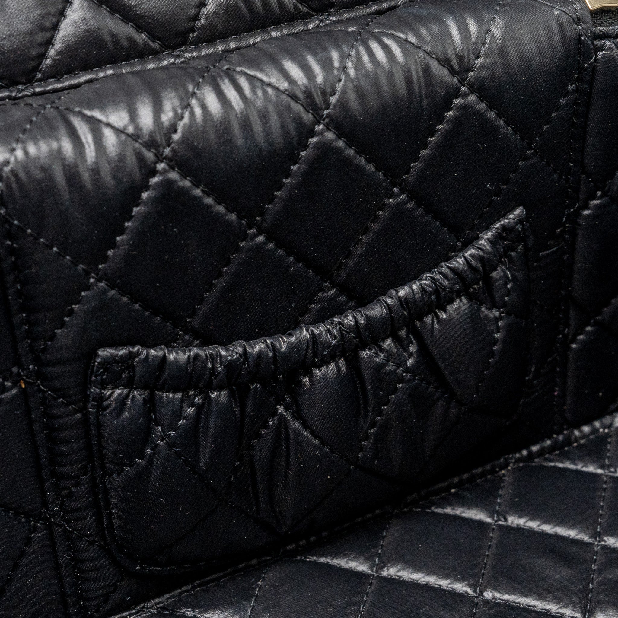 Chanel top handle vanity case patent black L