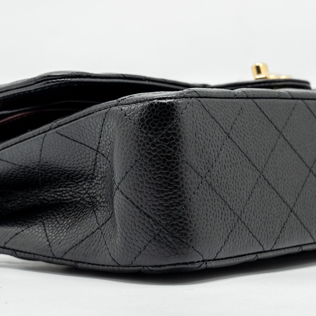 Chanel medium classic double flap bag Caviar black  (microchip)