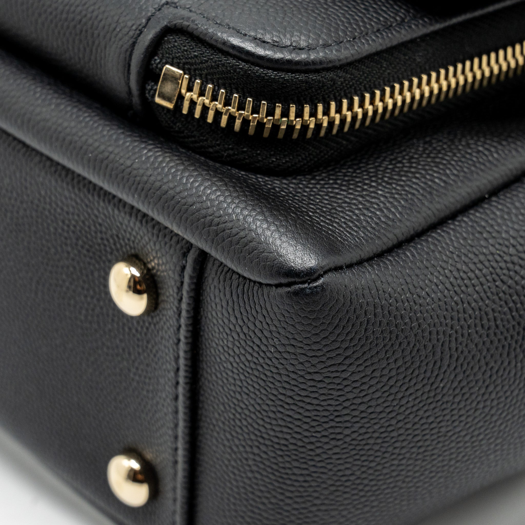 Chanel Medium Business Affinity Caviar black L
