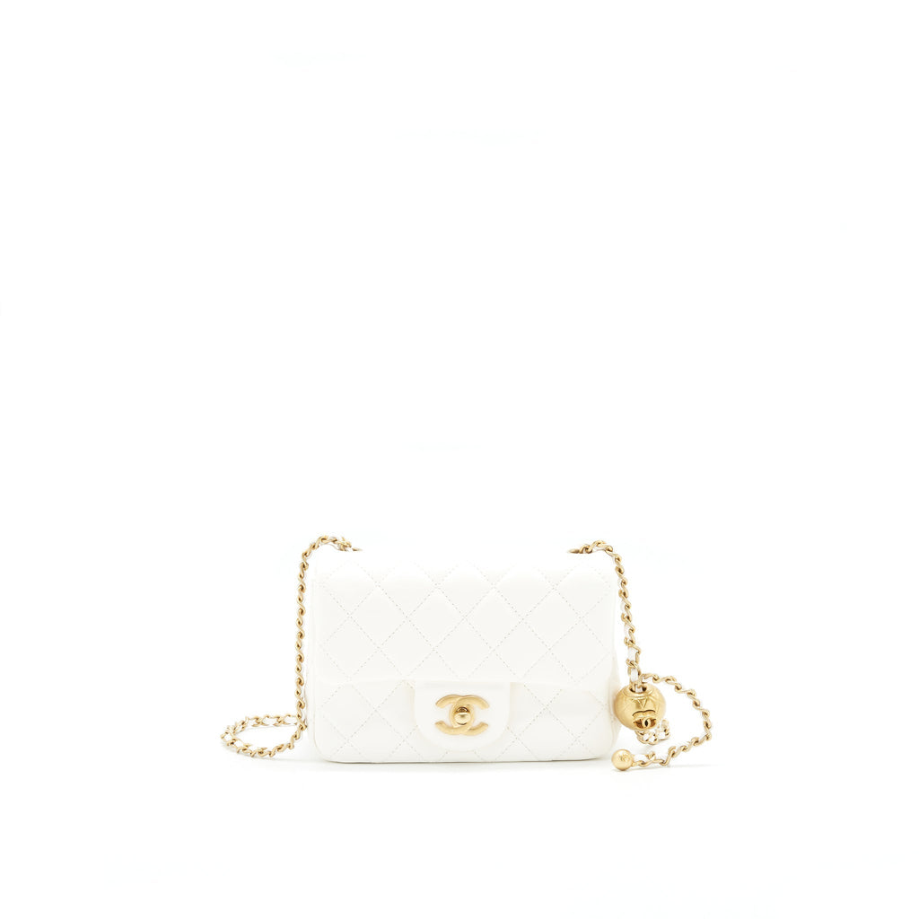 Chanel 21B Pearl Crush Square mini flap Bag Lambskin White