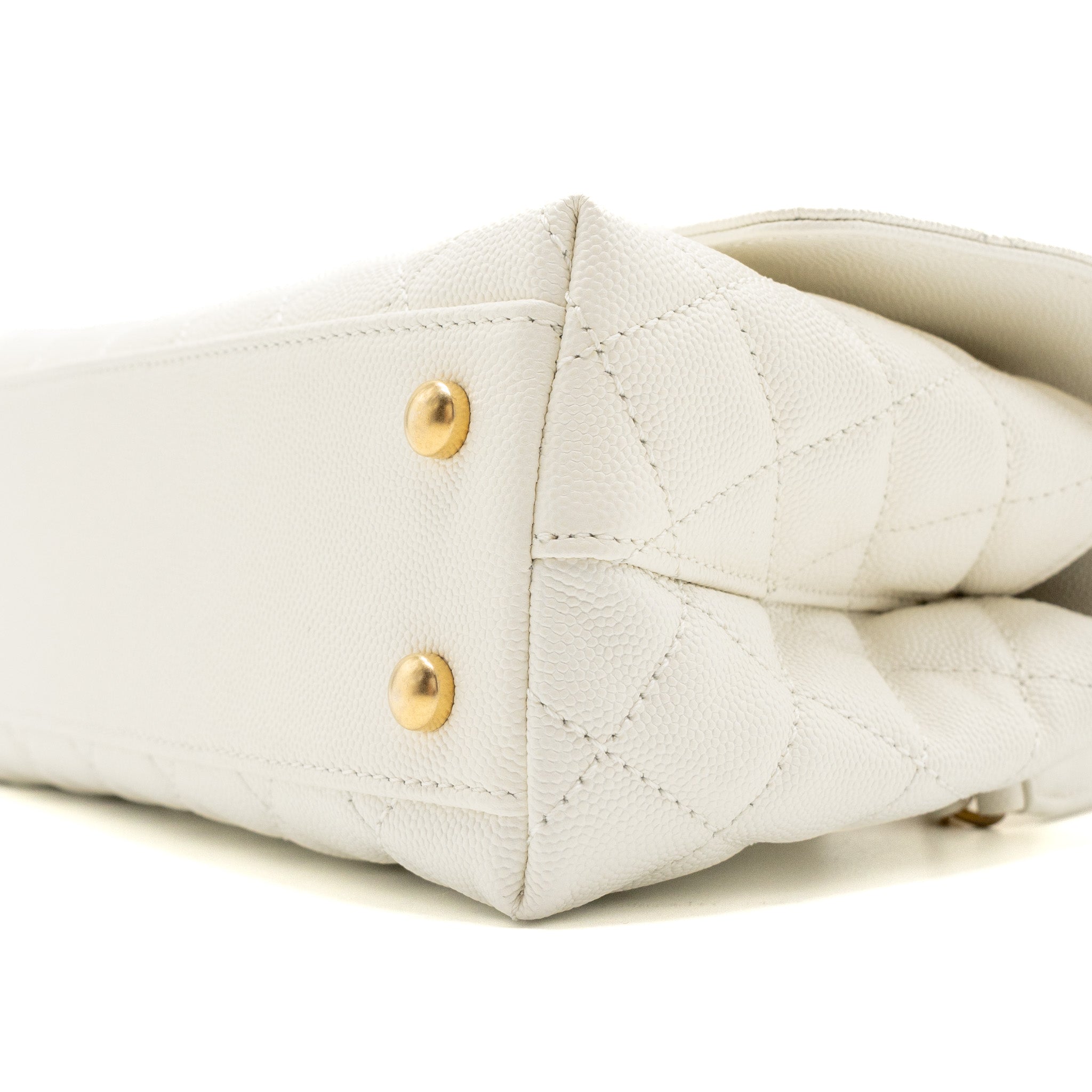 Chanel 23P detailed top handle Small coco handle caviar white  (microchip )