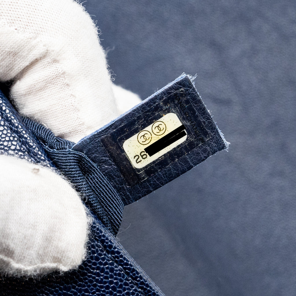 Chanel Medium boy bag caviar navy