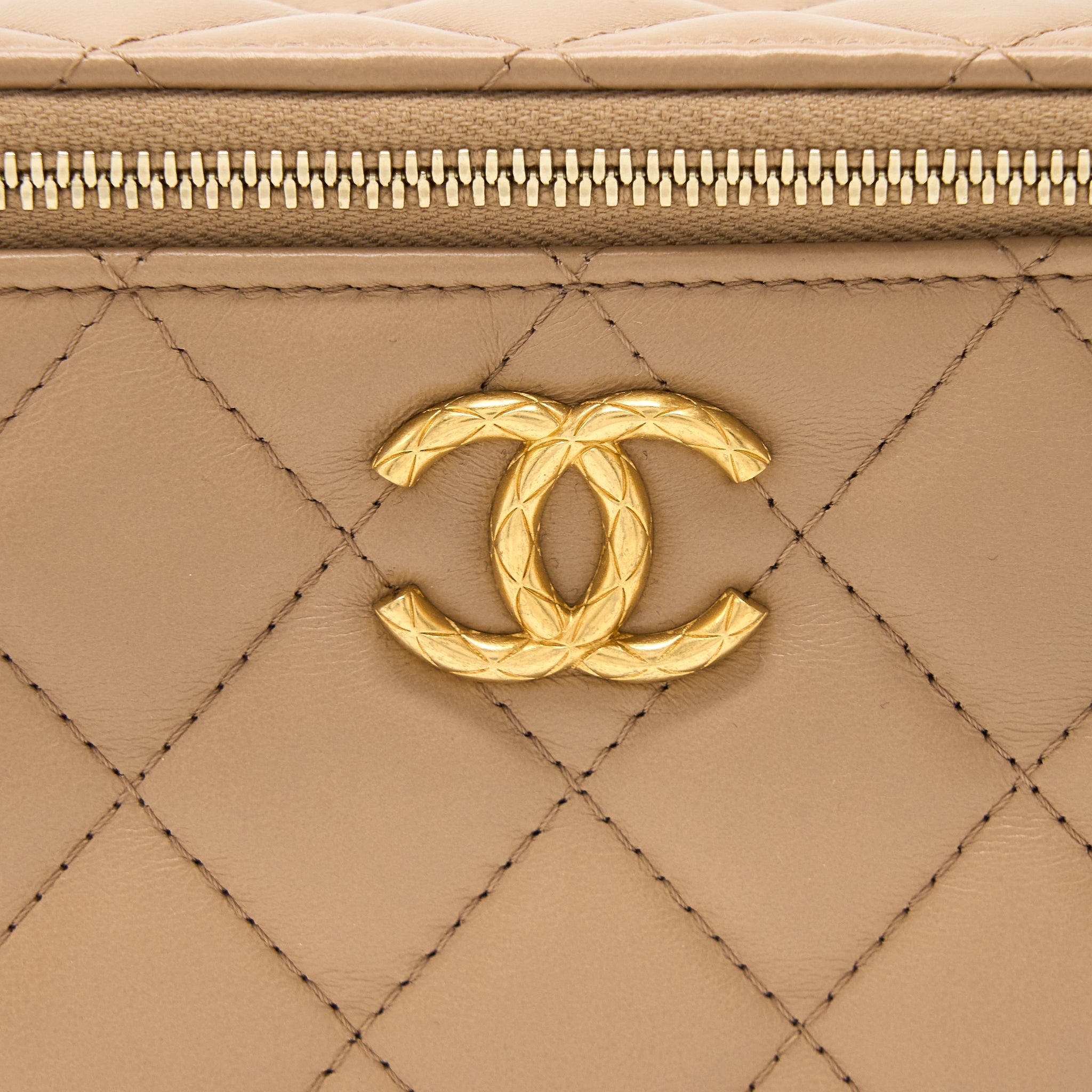 Chanel 22K Gold Pillar Adjustable Chain Long Vanity Lambskin Beige Brushed  (Microchip)
