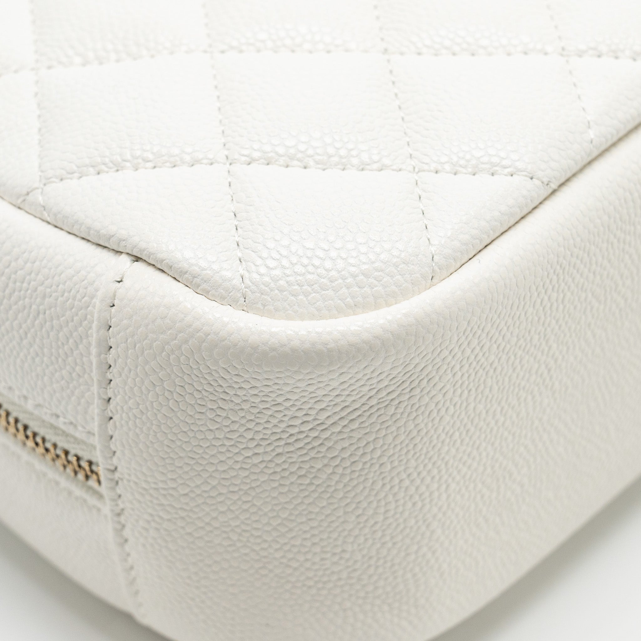 Chanel timeless classic pouch grained calfskin white L (microchip)