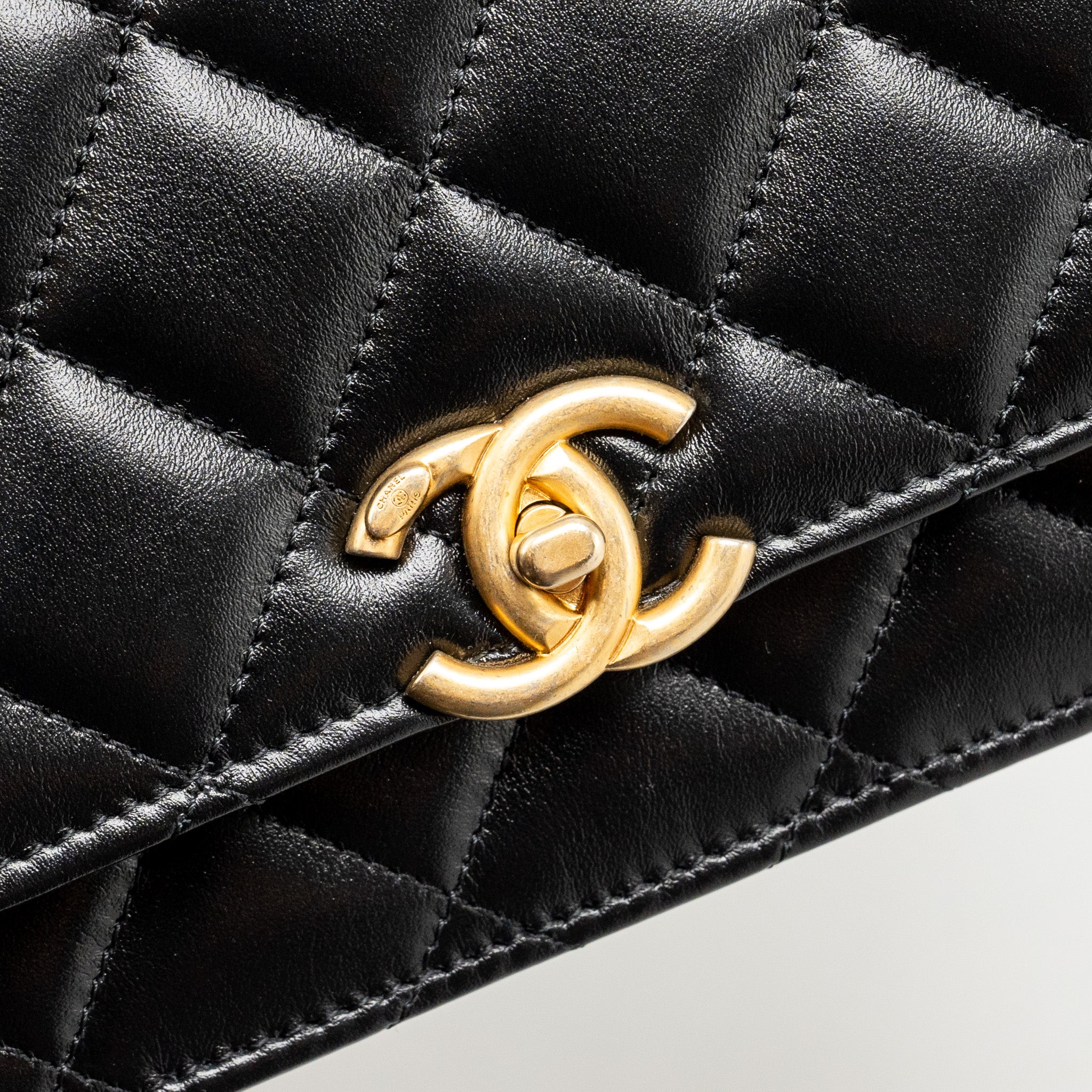 Chanel 24c Gold Crush Wallet On Chain Calfskin Black (microchip)