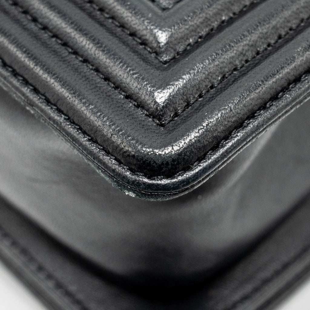 Chanel Small Boy Bag Lambskin black