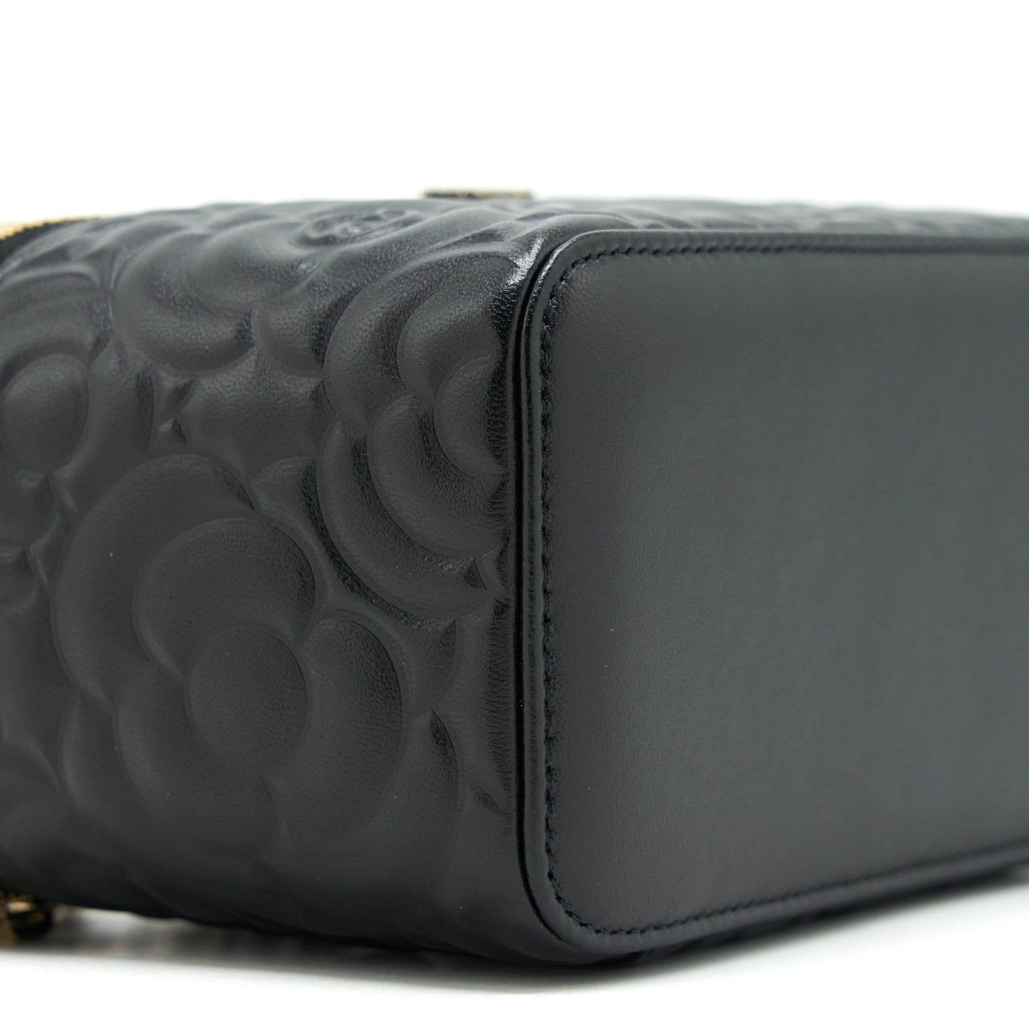 Chanel Camellia Long vanity with chains lambskin black L