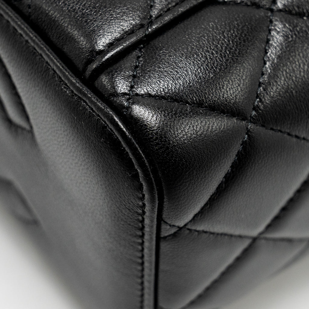 Chanel Pearl Crush Long Vanity Case Lambskin Black  (Microchip)
