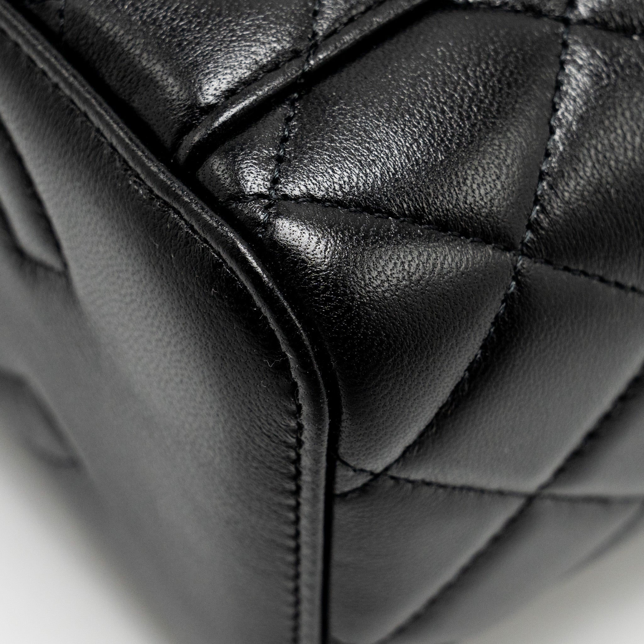 Chanel Pearl Crush Long Vanity Case Lambskin Black  (Microchip)