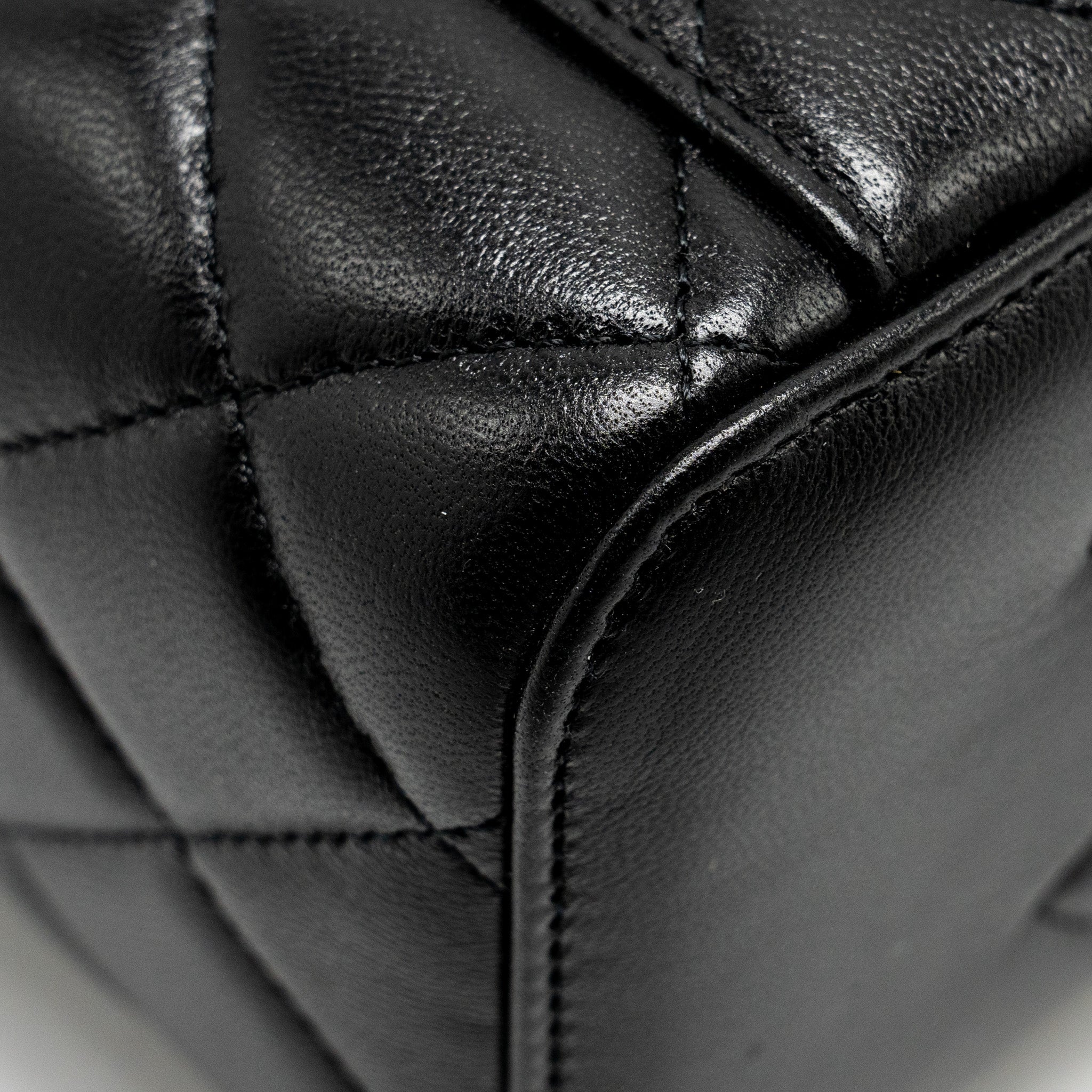 Chanel Pearl Crush Long Vanity Case Lambskin Black  (Microchip)