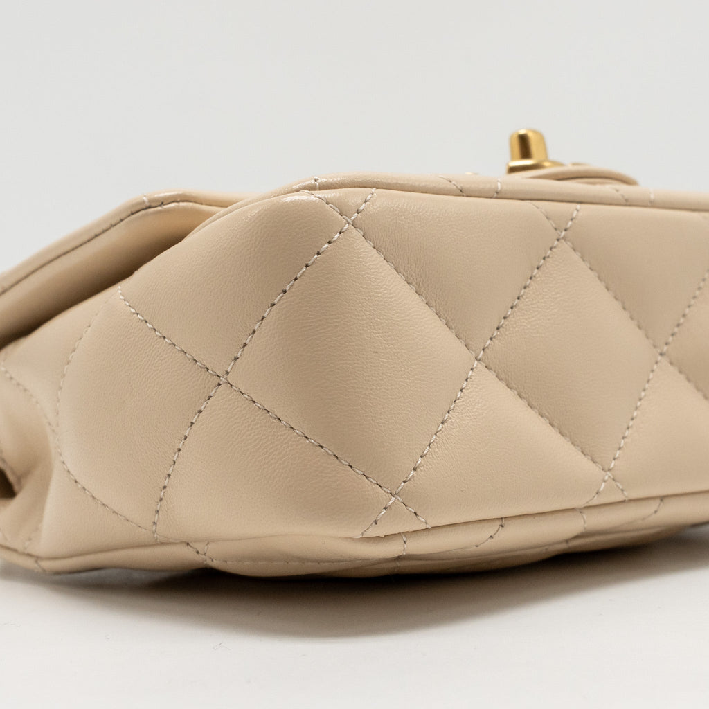 Chanel 25c Coco Love Adjustable Chain Shiny Lambskin Beige  (microchip)