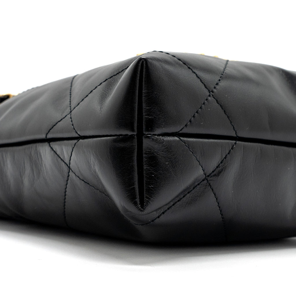 Chanel mini 22 bag shiny calfskin black  (microchip)